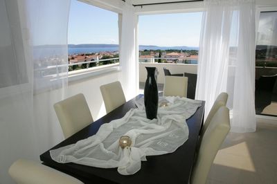 Modern 5 Bedroom Villa with Beautiful Garden and Pool in Ciovo near Trogir