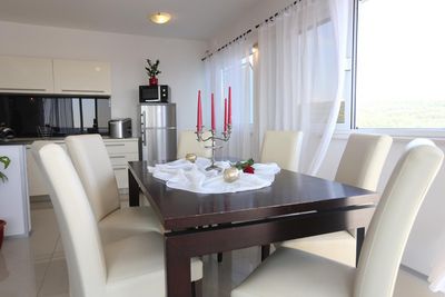 Modern 5 Bedroom Villa with Beautiful Garden and Pool in Ciovo near Trogir
