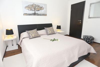 Modern 5 Bedroom Villa with Beautiful Garden and Pool in Ciovo near Trogir