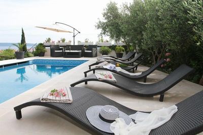 Modern 5 Bedroom Villa with Beautiful Garden and Pool in Ciovo near Trogir