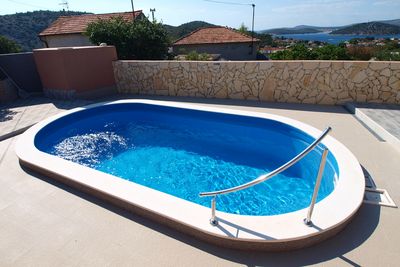 Charming 5 Bedroom Holiday House with Private Pool in Razanj