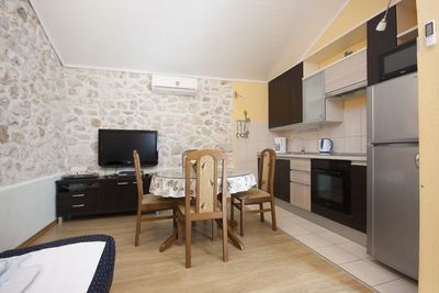 Charming 5 Bedroom Holiday House with Private Pool in Razanj