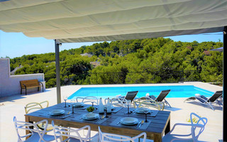 Sea View Modern Villa with Heated Pool Island Brac