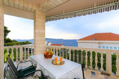 Holiday House with Pool and Sea View in Okrug Ciovo