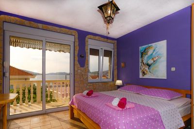 Holiday House with Pool and Sea View in Okrug Ciovo