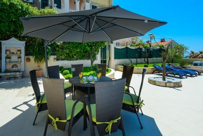Spacious Dubrovnik Holiday Villa with Amazing Garden and Pool