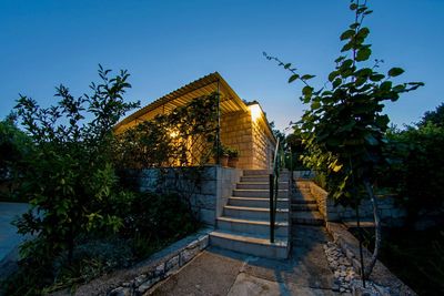 Beautiful 3 Bedroom Holiday House near the Beach in Sumartin Island Brac