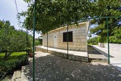 Beautiful 3 Bedroom Holiday House near the Beach in Sumartin Island Brac