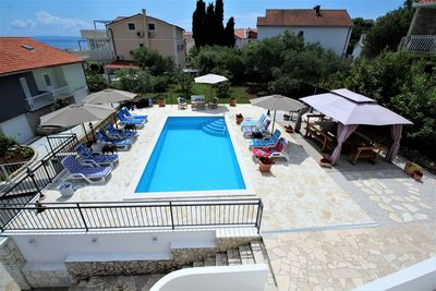 Spacious 4 Bedroom Holiday House with Private Pool near Trogir