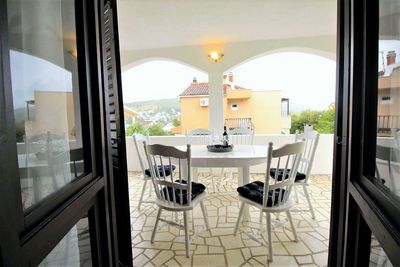 Spacious 4 Bedroom Holiday House with Private Pool near Trogir