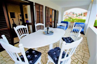Spacious 4 Bedroom Holiday House with Private Pool near Trogir