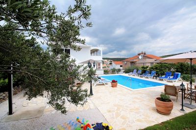 Spacious 4 Bedroom Holiday House with Private Pool near Trogir