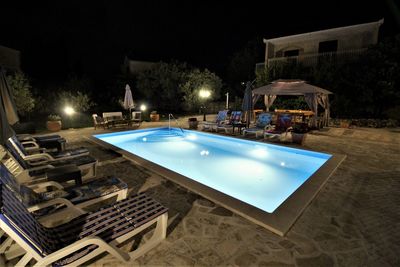 Spacious 4 Bedroom Holiday House with Private Pool near Trogir