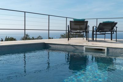 Charming Authentic Holiday House with Sea View and Pool Island Vis