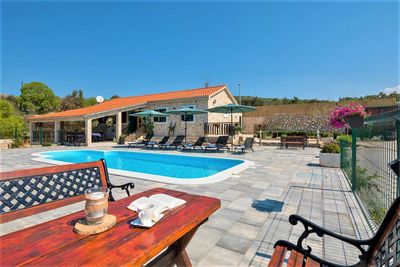 Beautiful Stone Holiday Villa with Pool and Gorgeous Sea Views Rogoznica