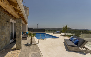 Amazing 3 Bedrooms Villa with Heated Pool and Beautiful Views above Rogoznica 