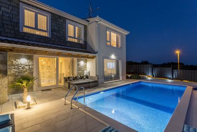 Amazing 3 Bedrooms Villa with Heated Pool and Beautiful Views above Rogoznica 