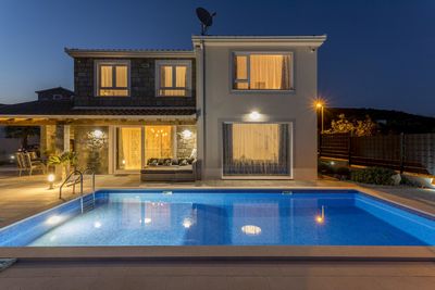 Amazing 3 Bedrooms Villa with Heated Pool and Beautiful Views above Rogoznica 