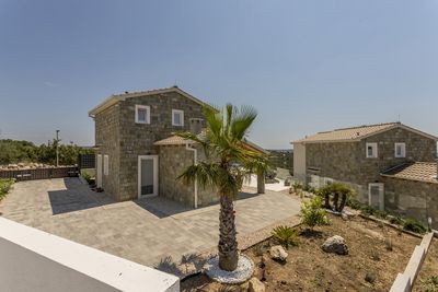 Amazing 3 Bedrooms Villa with Heated Pool and Beautiful Views above Rogoznica 