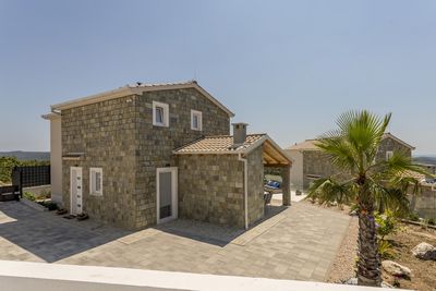 Amazing 3 Bedrooms Villa with Heated Pool and Beautiful Views above Rogoznica 