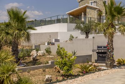 Amazing 3 Bedrooms Villa with Heated Pool and Beautiful Views above Rogoznica 