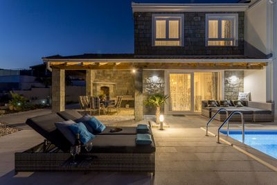 Amazing 3 Bedrooms Villa with Heated Pool and Beautiful Views above Rogoznica 