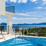 Adorable Seafront Family Villa with Pool Dubrovnik and Peljesac area