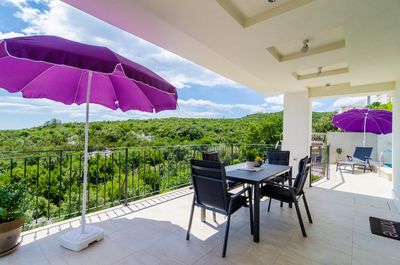 Adorable Seafront Family Villa with Pool Dubrovnik and Peljesac area