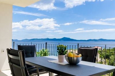 Adorable Seafront Family Villa with Pool Dubrovnik and Peljesac area