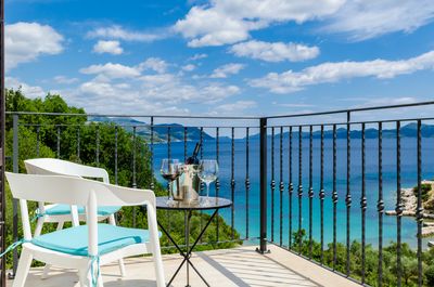 Adorable Seafront Family Villa with Pool Dubrovnik and Peljesac area