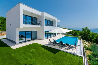 Luxury Sea View Villa with Pool in Crikvenica