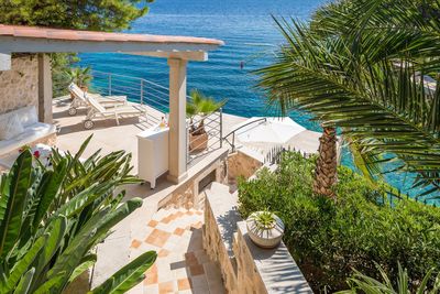 Exclusive Luxury Villa with Private Beach near Town Hvar 