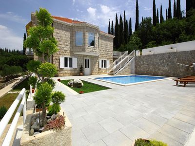 Stone House with Large Yard and Swimming Pool Konavle