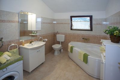 Holiday House with Pool for 10 Guests in Razanj; Rogoznica Riviera