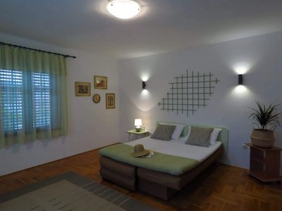Holiday House with Pool for 10 Guests in Razanj; Rogoznica Riviera