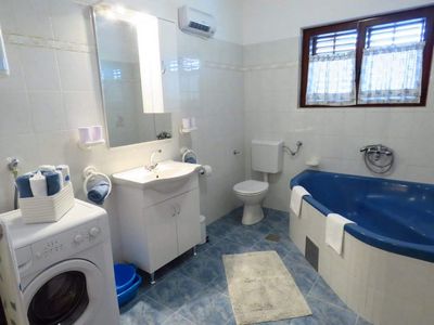Holiday House with Pool for 10 Guests in Razanj; Rogoznica Riviera