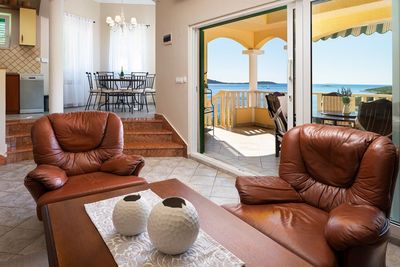 Beautiful Three Bedroom House with Swimming Pool near Trogir