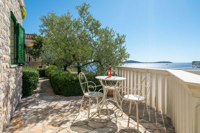 Beautiful Three Bedroom House with Swimming Pool near Trogir