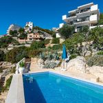 Beautiful 6 Bedrooms Beach Villa with Pool near Trogir