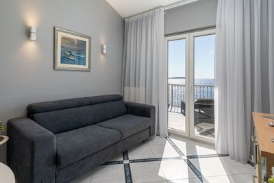 Beautiful 6 Bedrooms Beach Villa with Pool near Trogir