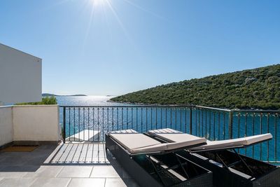Beautiful 6 Bedrooms Beach Villa with Pool near Trogir