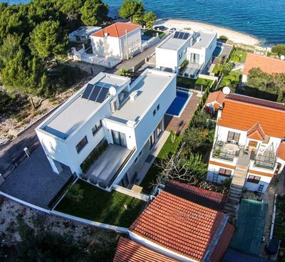 6 Bedroom Luxury Villa with Indoor and Outdoor Pools near Pebble Beach in Ciovo