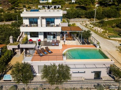 Fabulous Luxury Villa with Heated Infinity Pool and Sea View over Makarska