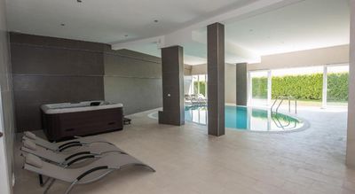 High Standard Villa with Indoor and Outdoor Pools near Split