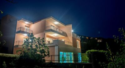 High Standard Villa with Indoor and Outdoor Pools near Split