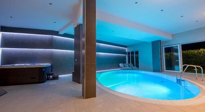 High Standard Villa with Indoor and Outdoor Pools near Split