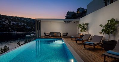 Luxury Villa with Pool in front of the Beach near Vinisce