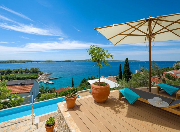 Amazing Luxury 7 Bedroom Villa with Heated Pool in Island Hvar