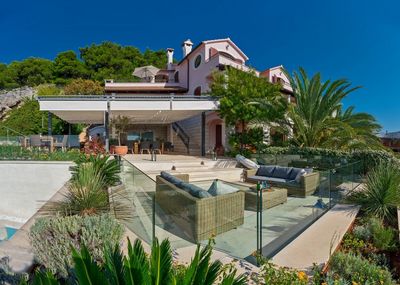 Amazing Luxury 7 Bedroom Villa with Heated Pool in Island Hvar