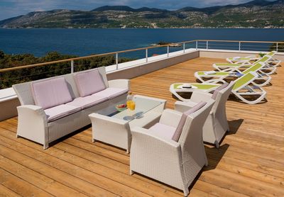Sea View Luxury Villa with Rooftop Heated Pool, Hot tub and Sauna